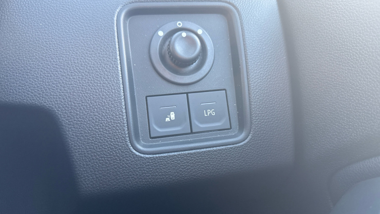 Dacia Duster 1.0 TCe 100 Prestige 5dr Bi Fuel Estate